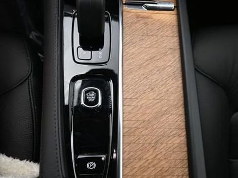 Used 2024 Volvo XC90 B5 Plus w/ Protection Package Premier image 10