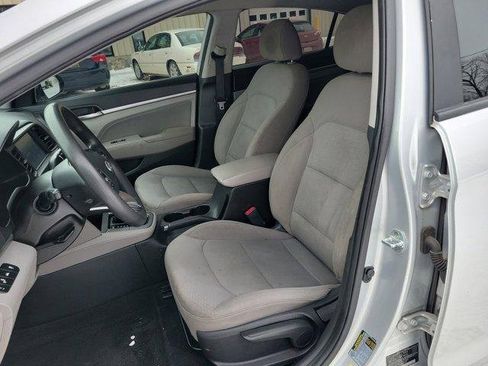 Used 2019 Hyundai Elantra SEL image 15