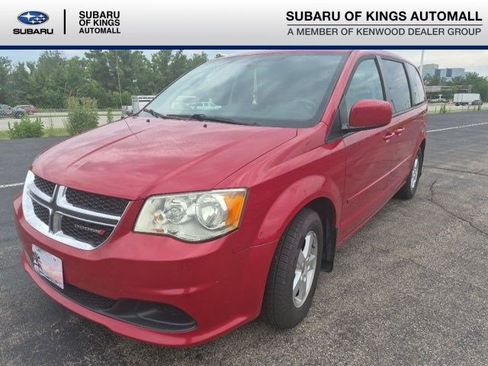 Used 2012 Dodge Grand Caravan SXT FWD image 1