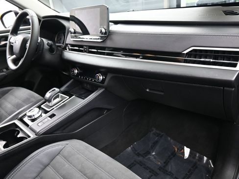 Used 2022 Mitsubishi Outlander SE image 49