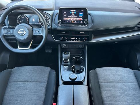 Used 2023 Nissan Rogue SV AWD/4WD image 3