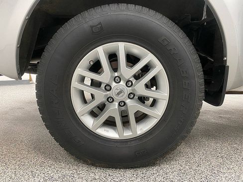 Used 2017 Nissan Frontier SV w/ SV Value Truck Package image 6