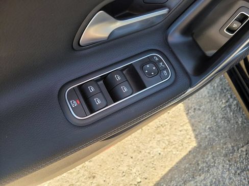 Used 2025 Mercedes-Benz CLA 250 4MATIC image 18