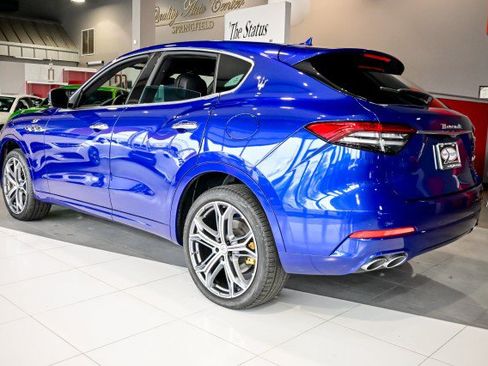 Used 2023 Maserati Levante GT AWD/4WD image 7