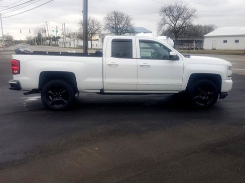 Used 2018 Chevrolet Silverado 1500 LT w/ All Star Edition image 6