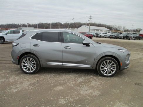 New 2026 Buick Envision Avenir image 3