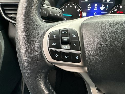 Used 2022 Ford Explorer XLT w/ Equipment Group 202A image 20