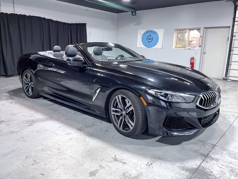 Used 2022 BMW 840i Convertible w/ Driving Assistance Package image 34