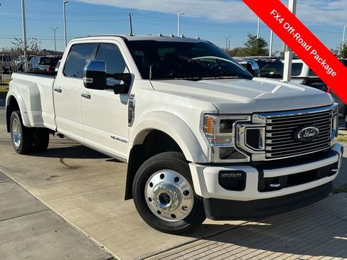 Used 2021 Ford F450 Platinum w/ FX4 Off-Road Package image 4