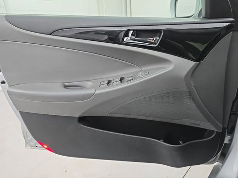 Used 2012 Hyundai Sonata Limited image 24