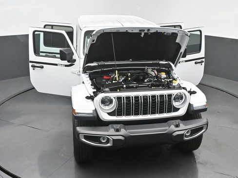 Used 2024 Jeep Wrangler Unlimited Sahara w/ Technology Group AWD/4WD image 65