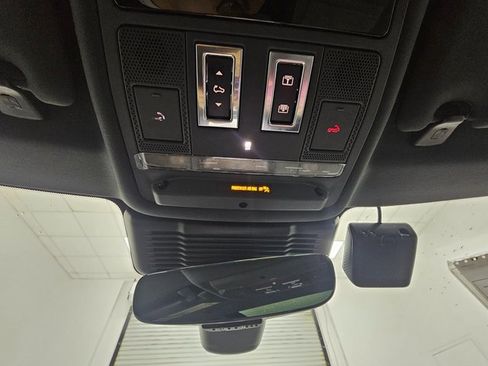 Used 2023 Land Rover Range Rover Evoque R-Dynamic SE image 21