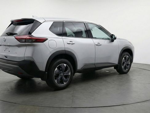 Used 2025 Nissan Rogue SV FWD image 9