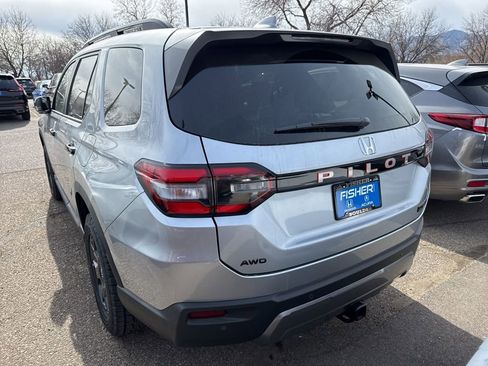 New 2026 Honda Pilot TrailSport image 2