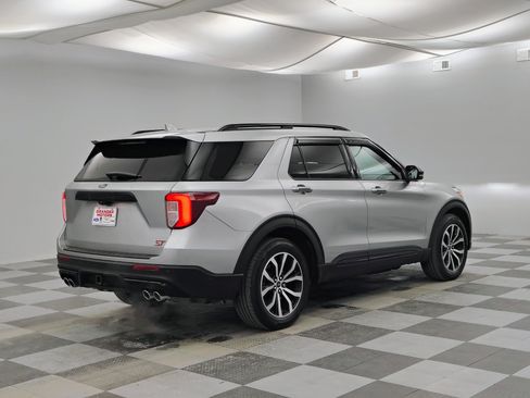 Used 2020 Ford Explorer ST image 10