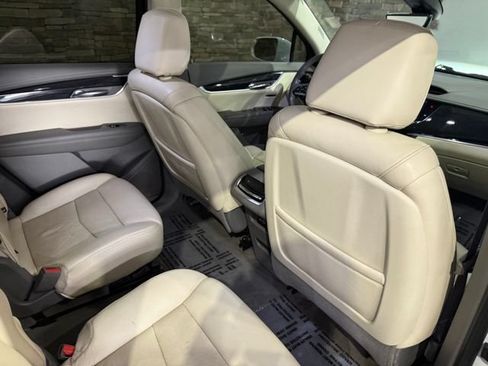 Used 2020 Cadillac XT6 Premium Luxury FWD image 34