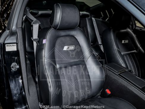 Used 2013 Ford Mustang GT Premium RWD image 81