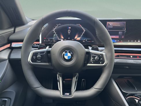 Used 2027 BMW 530i w/ M Sport Package RWD image 8