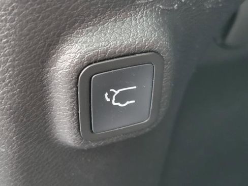 Used 2021 Jeep Cherokee Limited w/ Mopar Interior Package image 31