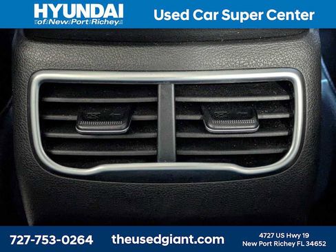 Certified 2023 Hyundai Santa Fe Limited FWD image 17