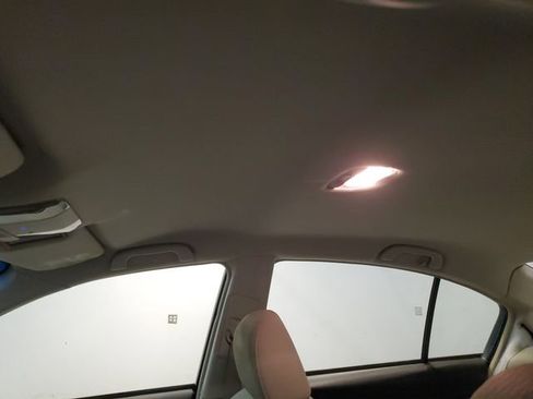 Used 2010 Subaru Legacy 2.5i Premium image 22