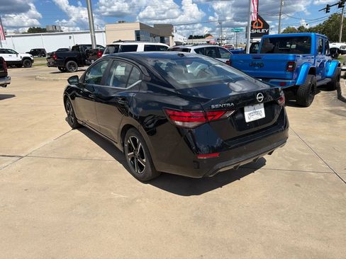 Used 2024 Nissan Sentra SV FWD image 9
