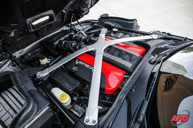 Used 2014 SRT Viper GTS w/ GTS Laguna Interior Package RWD image 24