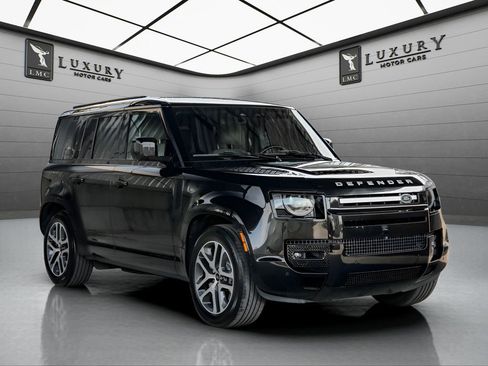 Used 2022 Land Rover Defender 110 XS Edition AWD/4WD image 1