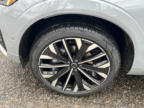 Used 2026 Volvo XC60 B5 Ultra w/ Protection Package Premier AWD/4WD image 8