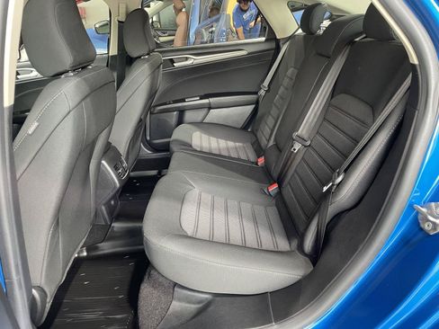 Used 2020 Ford Fusion SE AWD/4WD image 23