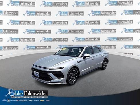Used 2025 Hyundai Sonata SEL FWD image 1