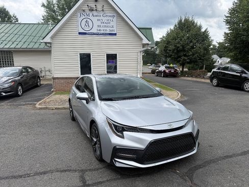 Used 2020 Toyota Corolla SE w/ SE Premium Package FWD image 1