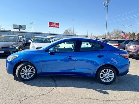 Used 2017 Toyota Yaris iA image 6