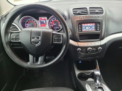 Used 2017 Dodge Journey SE image 22