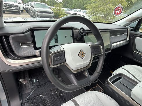 Used 2025 Rivian R1T Adventure AWD/4WD image 25