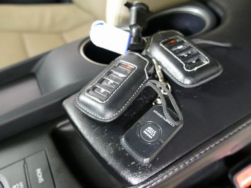 Used 2018 Lexus IS 300 AWD image 12