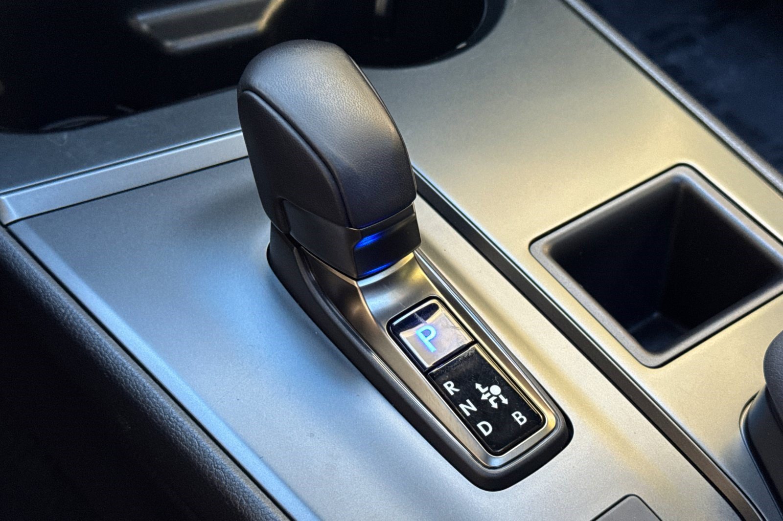 Certified 2025 Lexus UX 300h FWD w/ Accessory Package (Z2) image 18