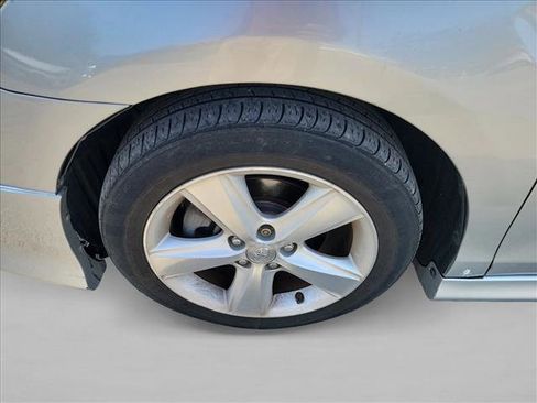 Used 2010 Toyota Camry SE image 9