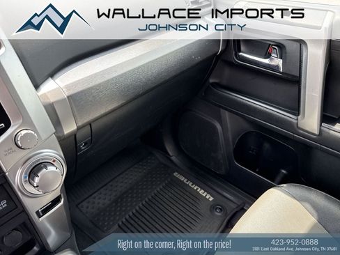 Used 2020 Toyota 4Runner SR5 Premium w/ Moonroof Package AWD/4WD image 24