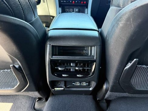 Used 2024 Jeep Grand Cherokee Altitude AWD/4WD image 40