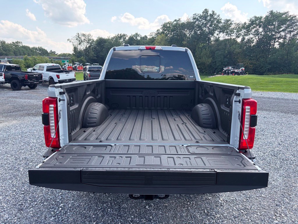 Used 2025 Ford F250 XLT w/ Black Appearance Package AWD/4WD image 19