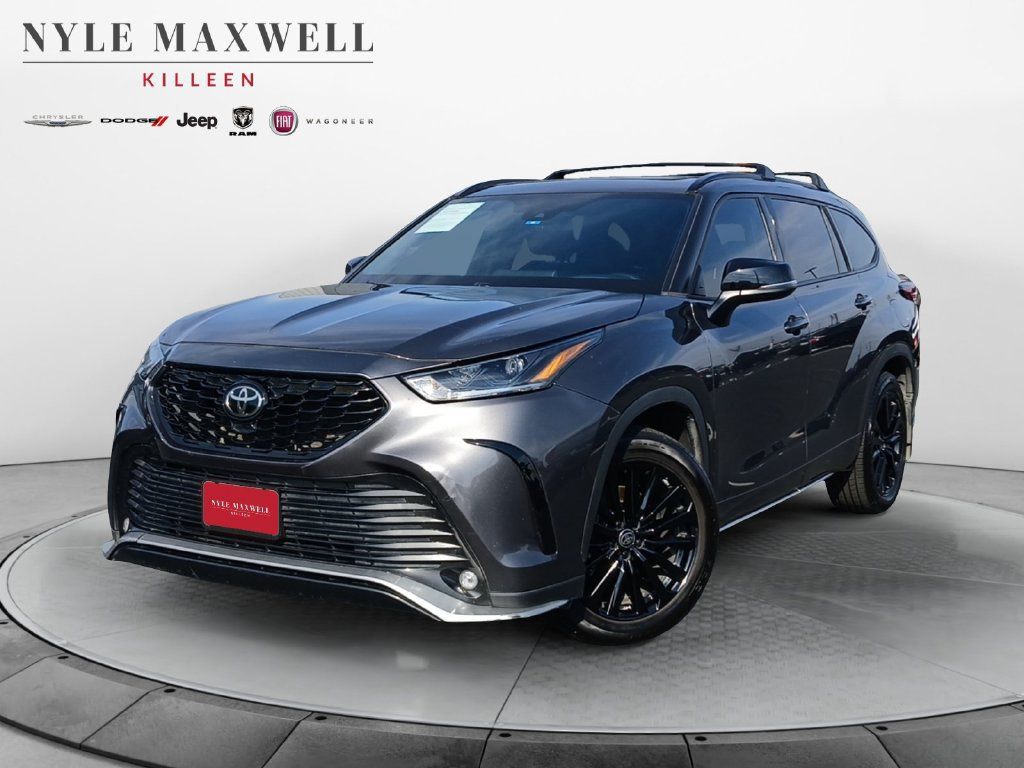 Used 2023 Toyota Highlander XSE FWD image 1