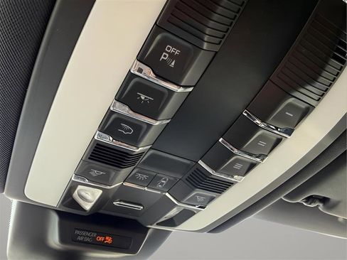 Used 2017 Porsche Macan S image 51