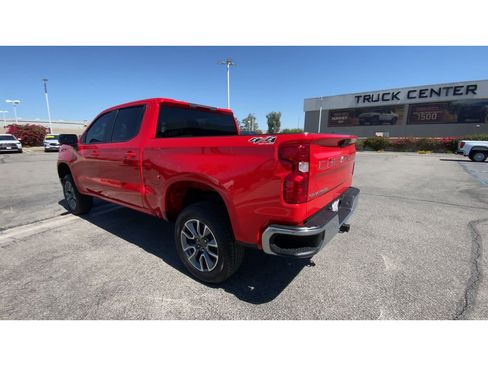 Used 2025 Chevrolet Silverado 1500 LT AWD/4WD image 6