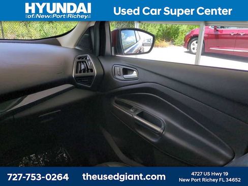 Used 2013 Ford Escape Titanium w/ Parking Technology Pkg FWD image 18