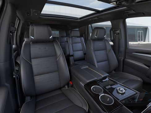 New 2026 Cadillac Escalade Luxury w/ LPO, Floor Liner Package RWD image 17