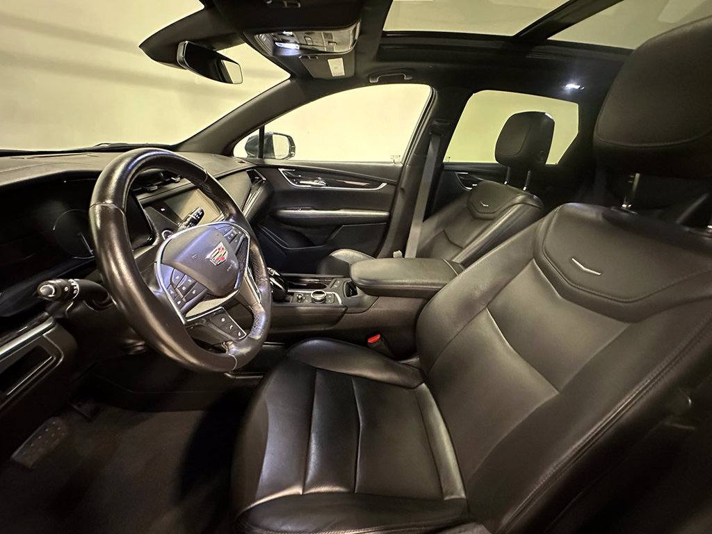 Used 2020 Cadillac XT5 Premium Luxury AWD/4WD image 3