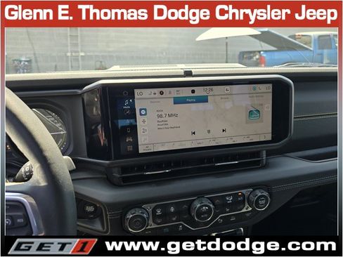 Used 2024 Jeep Wrangler Unlimited Sahara w/ Technology Group AWD/4WD image 15
