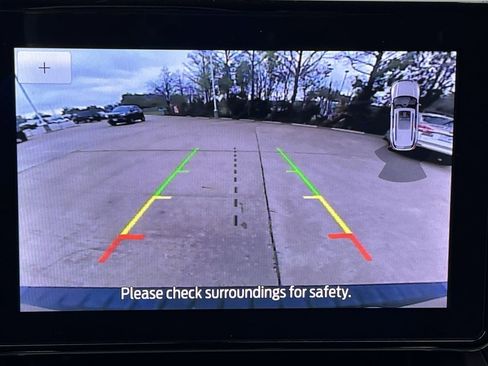 Used 2022 Ford Explorer XLT w/ Equipment Group 202A image 16