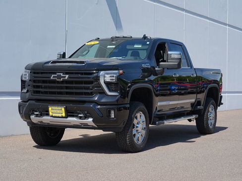 Used 2024 Chevrolet Silverado 3500 High Country w/ High Country Premium Package AWD/4WD image 7